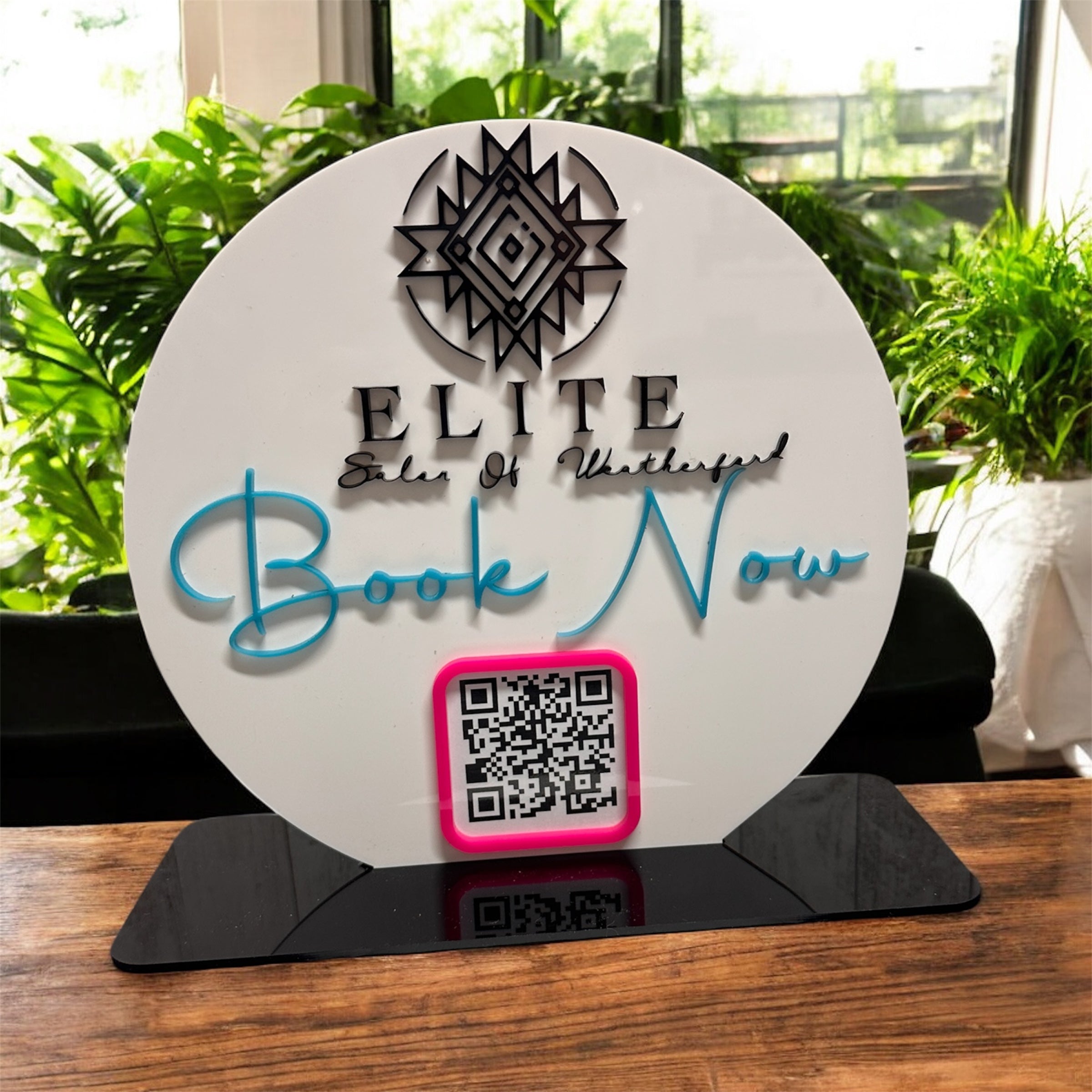ROUND Social Media Sign